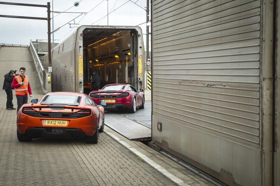  McLaren MP4-12C 2012 года  (фото 32 из 129)